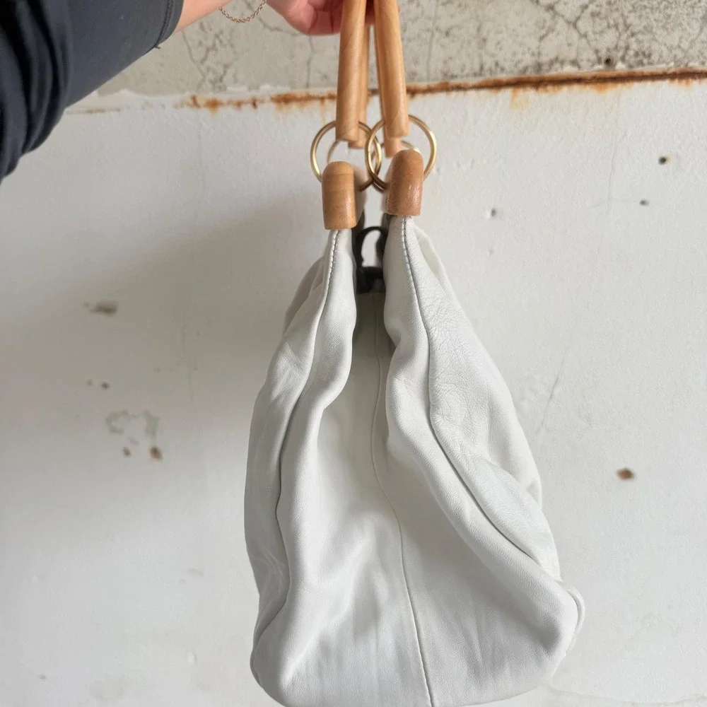 Vtg Adrienne Vittadini Leather Handbag Wood Handle Frame Bag White Vintage Purse - Image 6