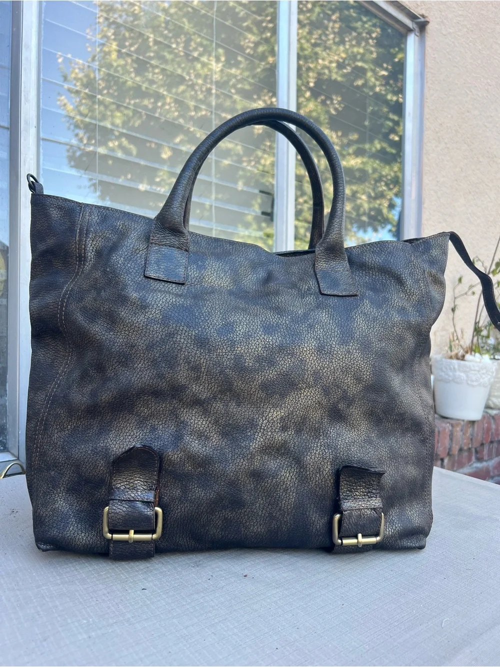 Leather Duffel Bag in Distressed Black-Brown - Image 8
